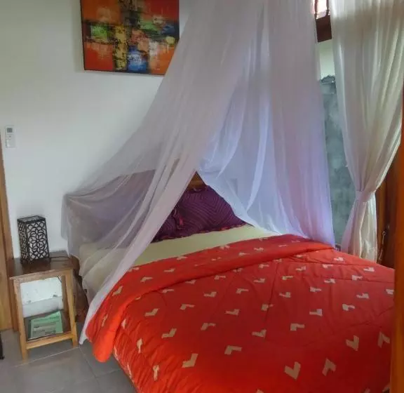 تختخواب و صبحانه Murnis Bungalow