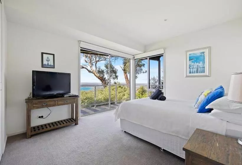 Dream Views At Arthurs Seat B & B