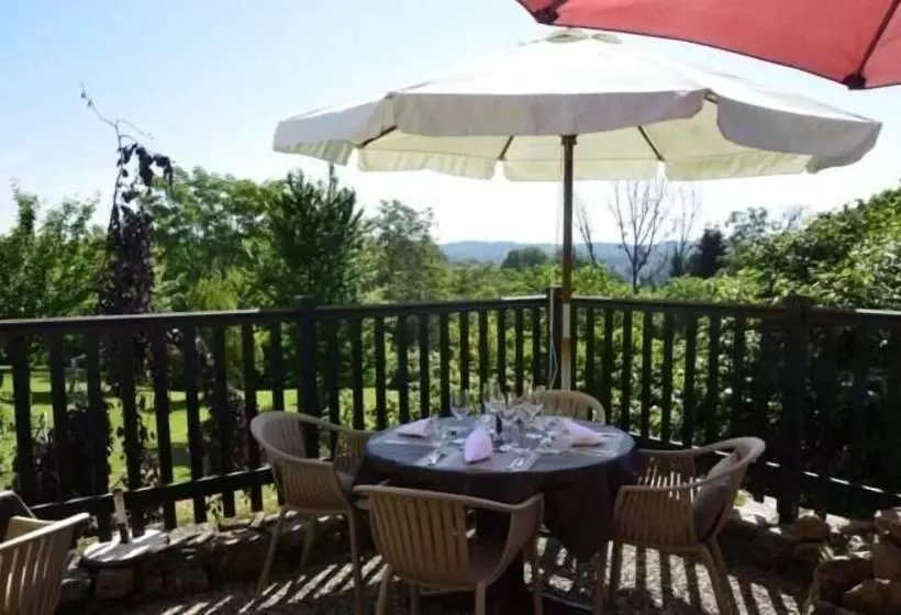 Hotelli Auberge La Source   Logis Hôtels