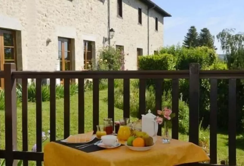 Hotelli Auberge La Source   Logis Hôtels