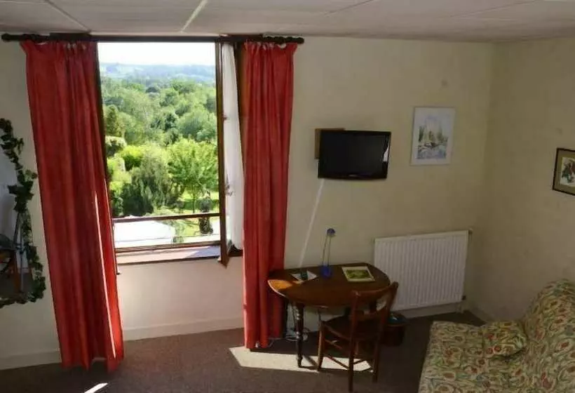 Hotelli Auberge La Source   Logis Hôtels