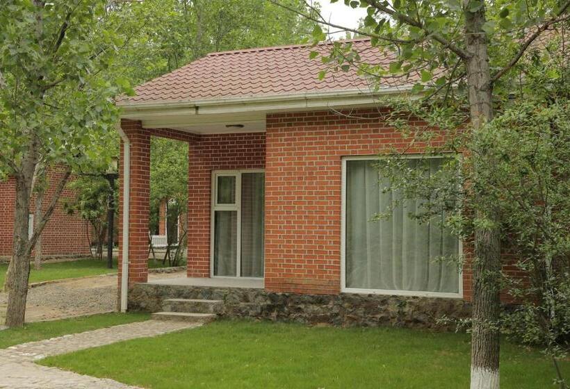 هتل Basharu Resort