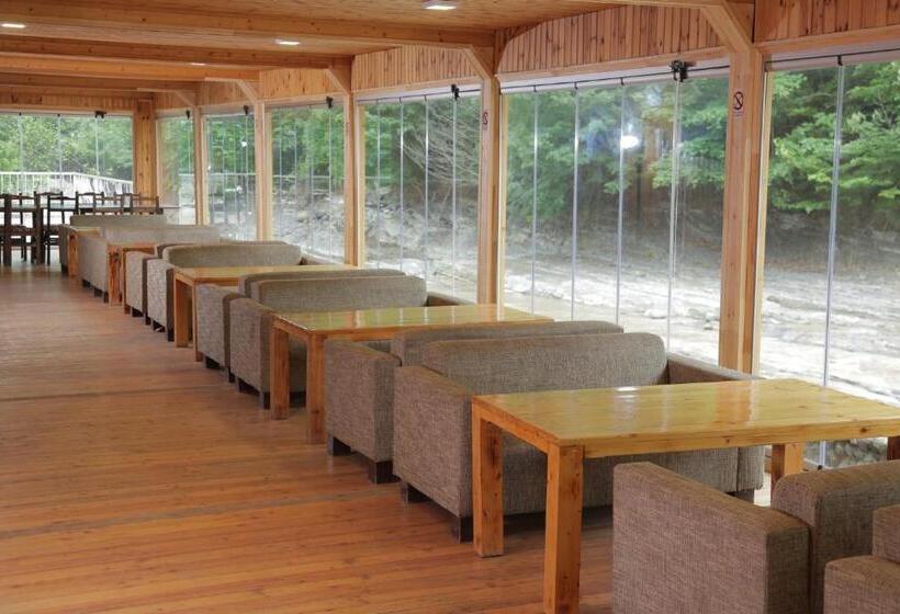 هتل Basharu Resort