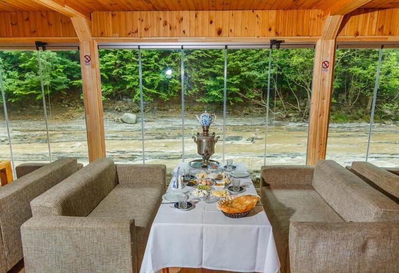 هتل Basharu Resort