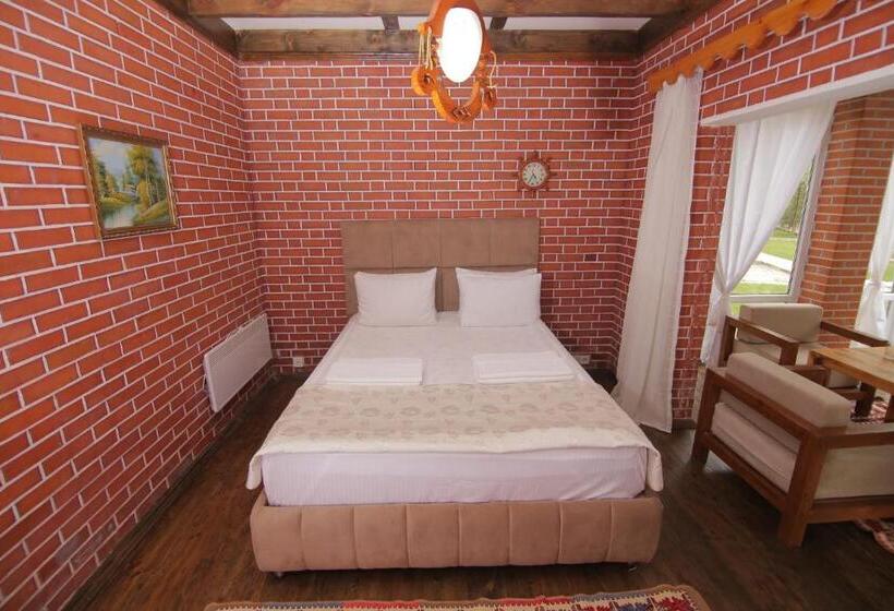 هتل Basharu Resort