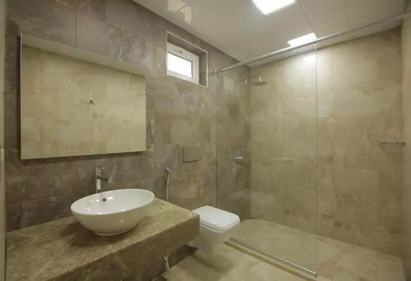 Hotel Basharu Resort