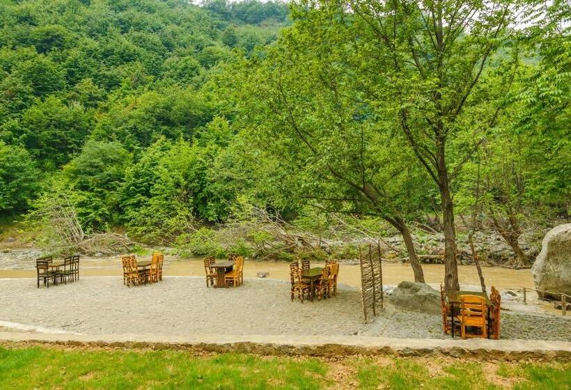 هتل Basharu Resort