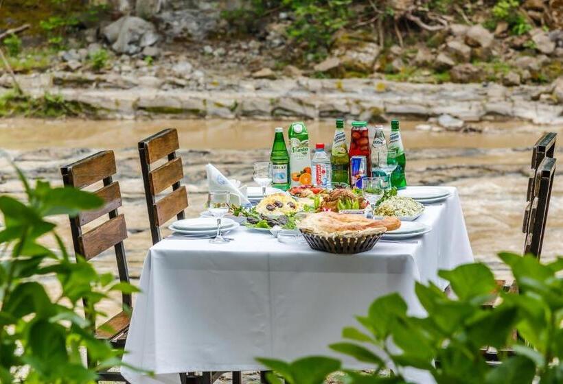 هتل Basharu Resort