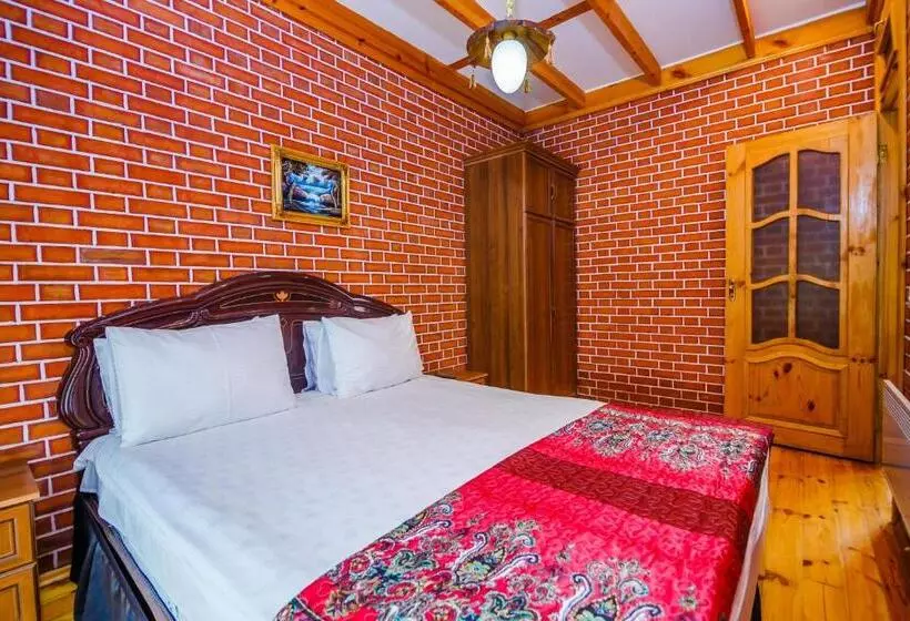 Hotel Basharu Resort