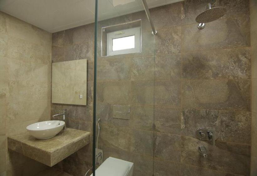 هتل Basharu Resort