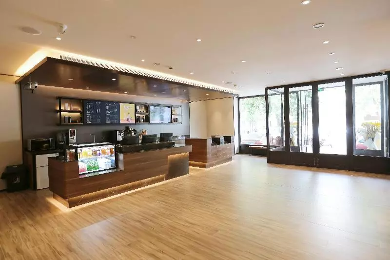 هتل Hanting Express Jinzhou West Railway Station