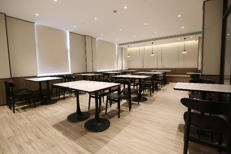 Hotel Hanting Express Jinzhou West Railway Station