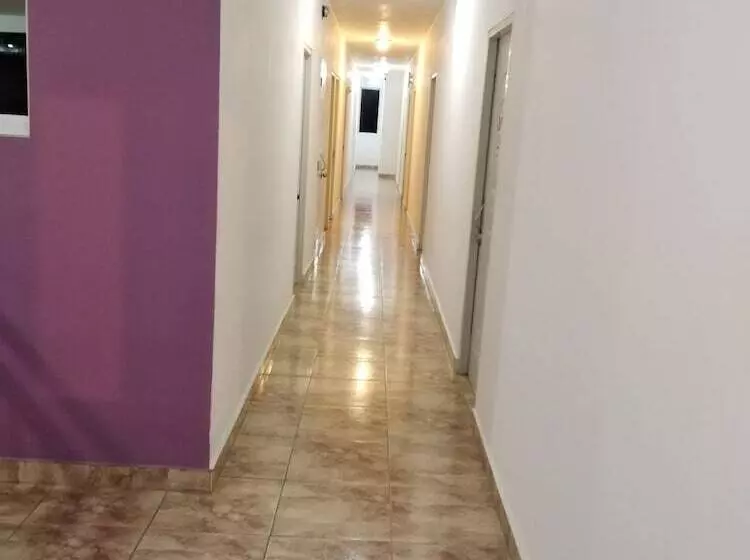 هتل Samana Spring