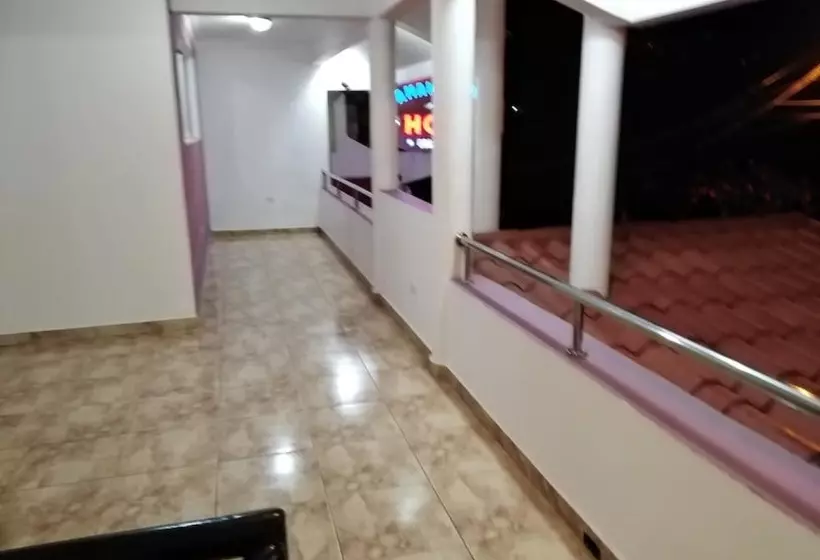 هتل Samana Spring