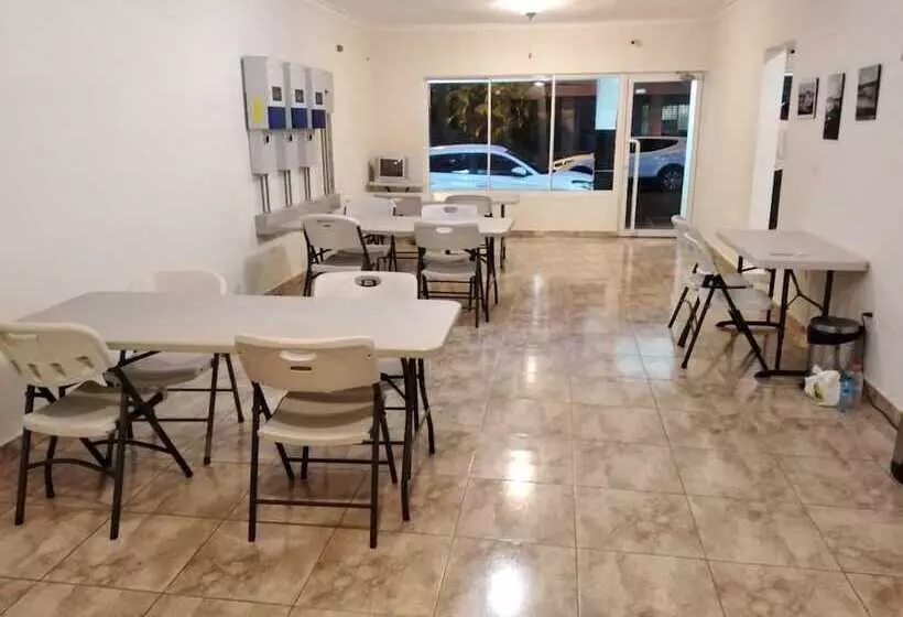 هتل Samana Spring