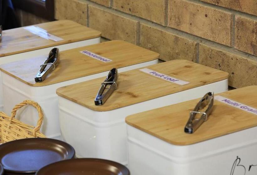 Koorawatha Homestead Motel