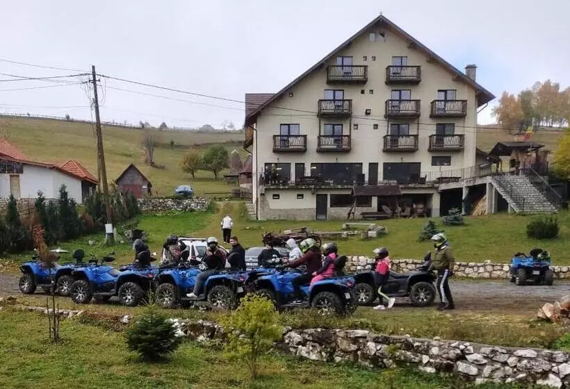 Pensiunea Ursul Carcotas