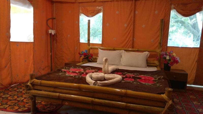 منتجع The Brook Ville