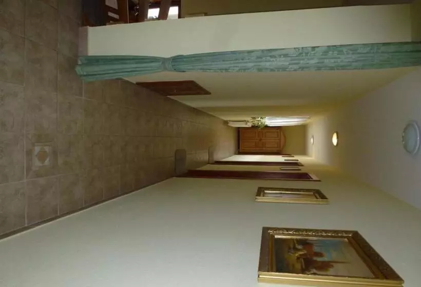 ベッドアンドブレックファースト Edelweiss Panzió