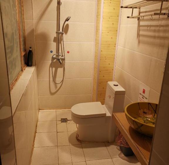 Shangri-la Baita International Youth Hostel