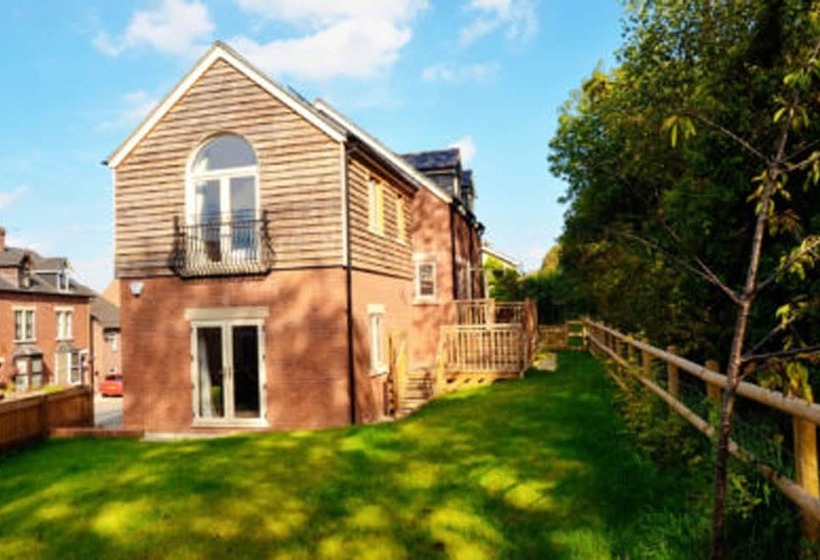 Cotswolds Valleys Accommodation Stony Hs