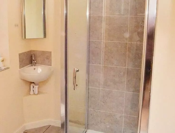 Cotswolds Valleys Accommodation Stony Hs