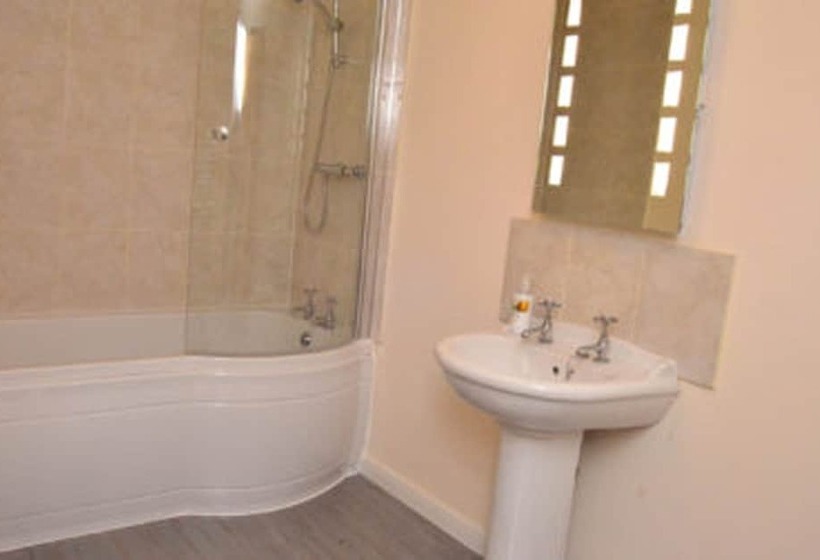 Cotswolds Valleys Accommodation Stony Hs