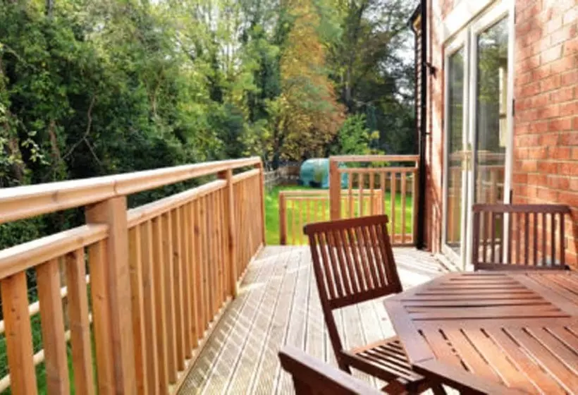 Cotswolds Valleys Accommodation Stony Hs