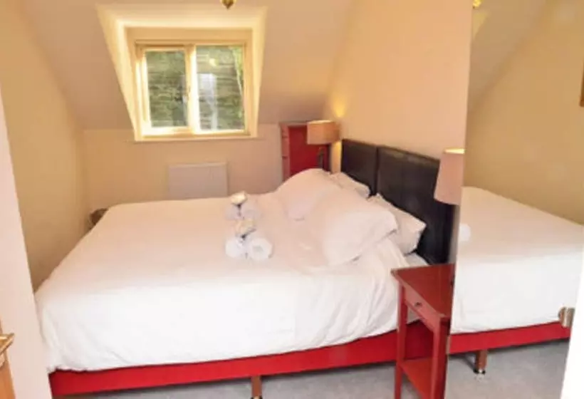 Cotswolds Valleys Accommodation Stony Hs