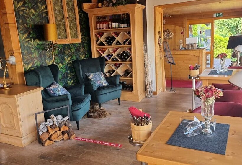 Отель Boutique B&b  Landhaus Talblick