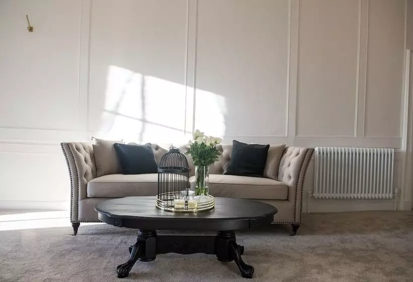 ペンション Crowcombe Court