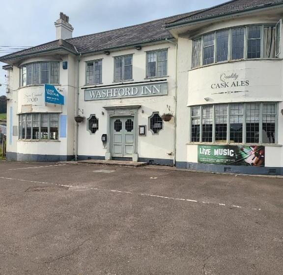 펜션 The Washford Station Inn