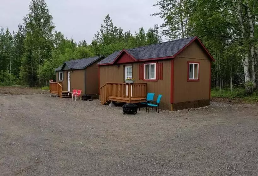 Retkeilymaja Cache Cabins