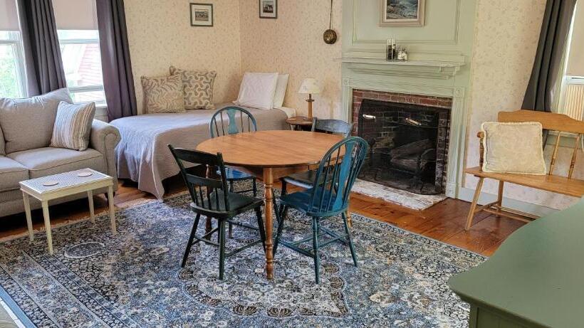 호스텔 Hawks House Inn