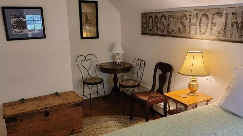 Retkeilymaja Hawks House Inn