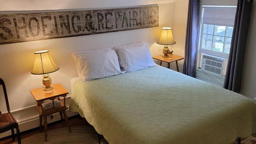 호스텔 Hawks House Inn