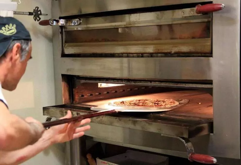 ユースホステル Locanda Il Gigante