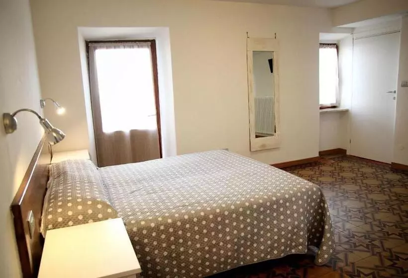 ユースホステル Locanda Il Gigante