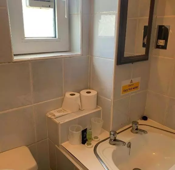 Retkeilymaja Abercrave Inn