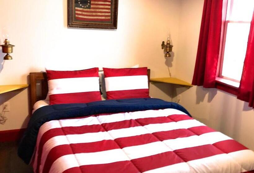 Общежитие West Quoddy Station Llc