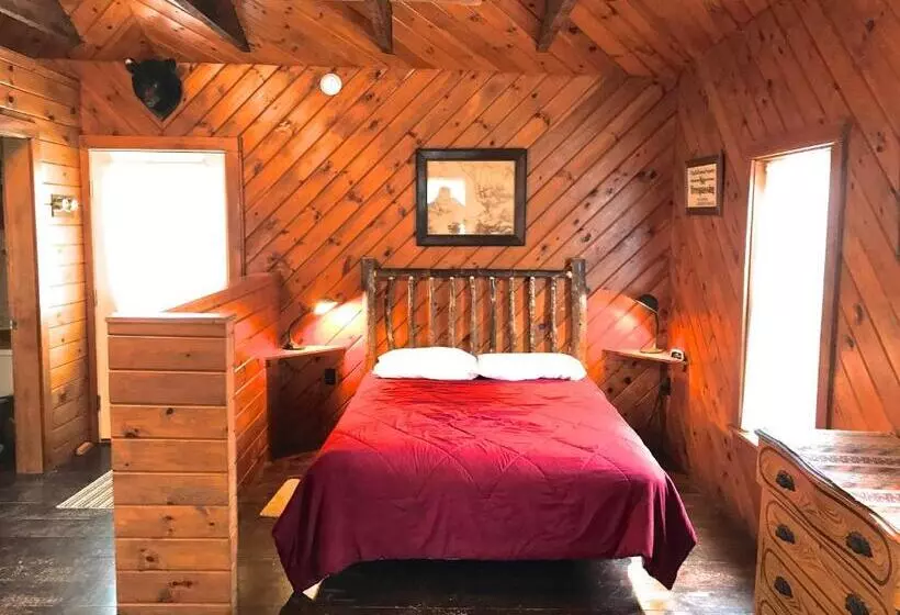 Retkeilymaja West Quoddy Station Llc