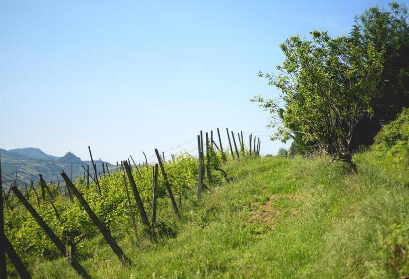 ベッドアンドブレックファースト Agriturismo Oinoe