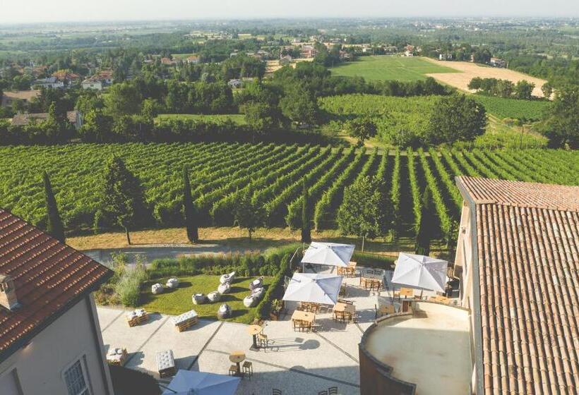 ベッドアンドブレックファースト Agriturismo Oinoe