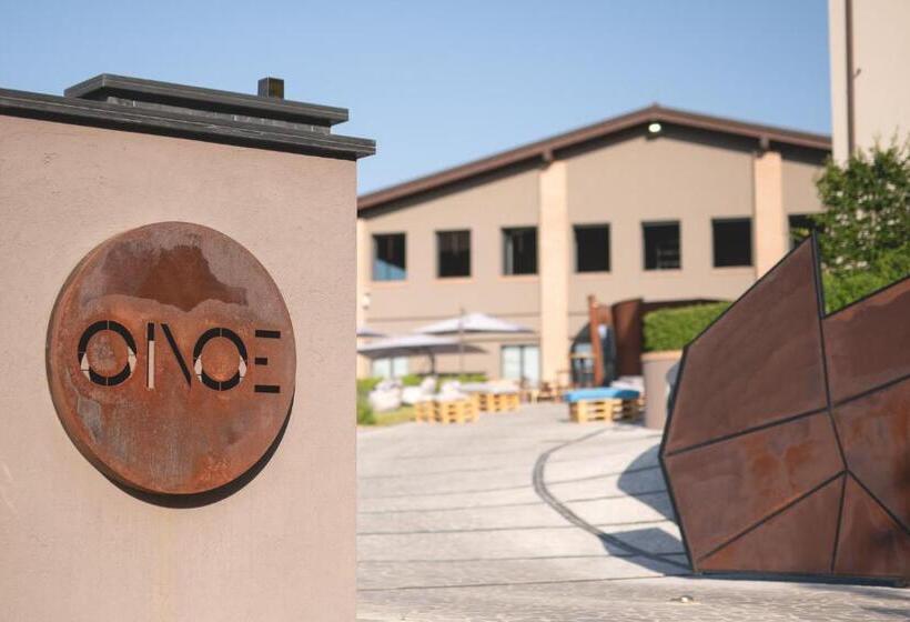 ベッドアンドブレックファースト Agriturismo Oinoe