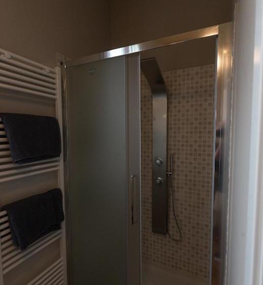 ベッドアンドブレックファースト Agriturismo Oinoe