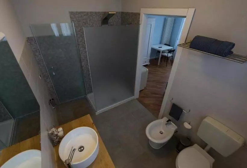 ベッドアンドブレックファースト Agriturismo Oinoe