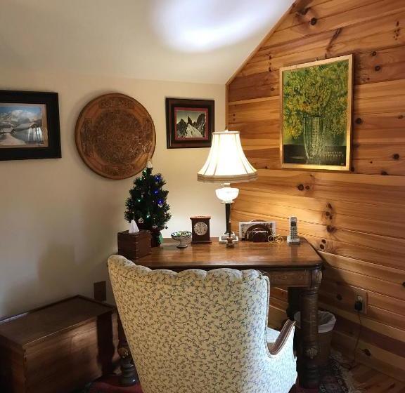 مبيت وإفطار River ' S Edge Inn