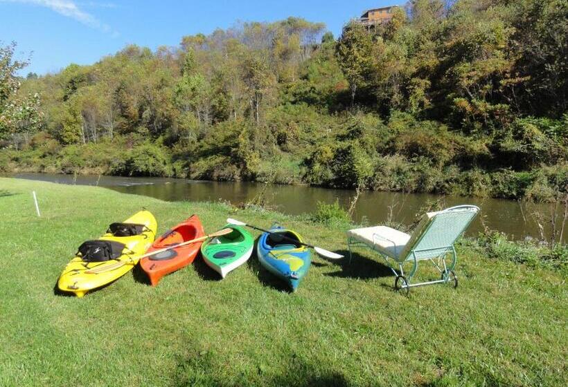 مبيت وإفطار River ' S Edge Inn