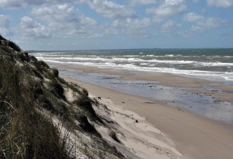 צימר Nordkap Farm Holiday & Hostel