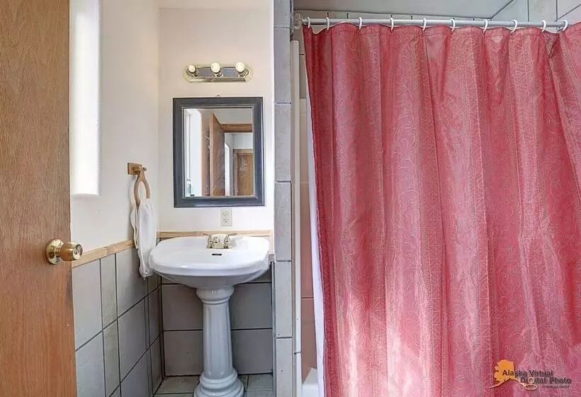 Falcon S Nest Bed & Breakfast